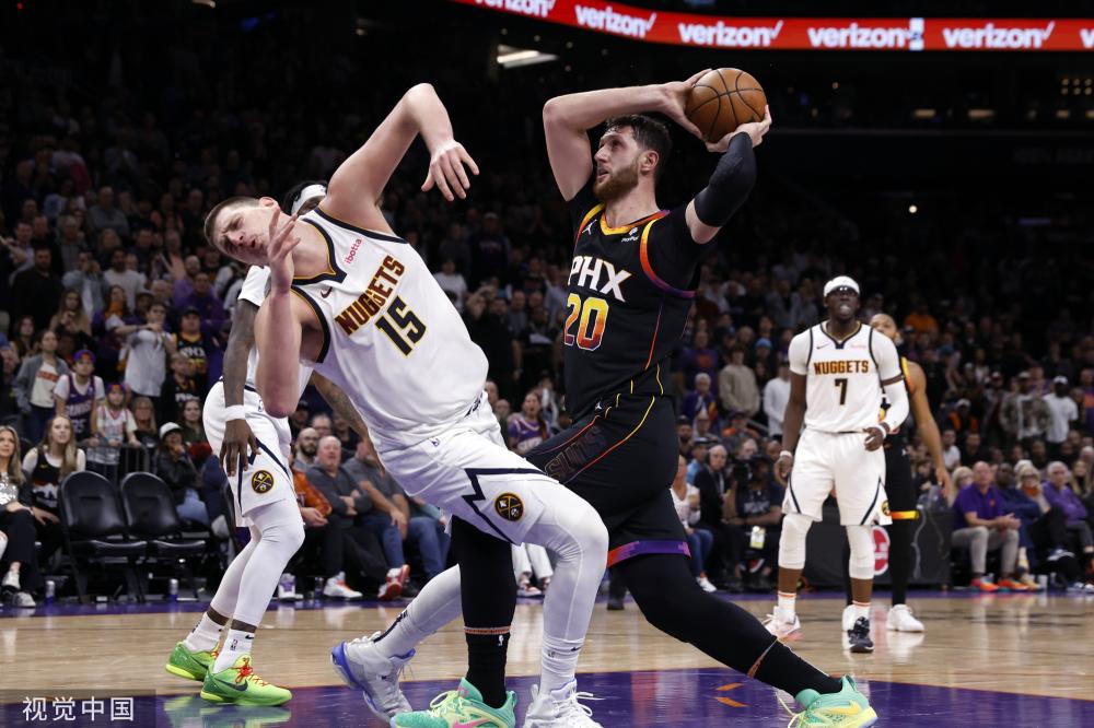 还有两家来 还有两家来